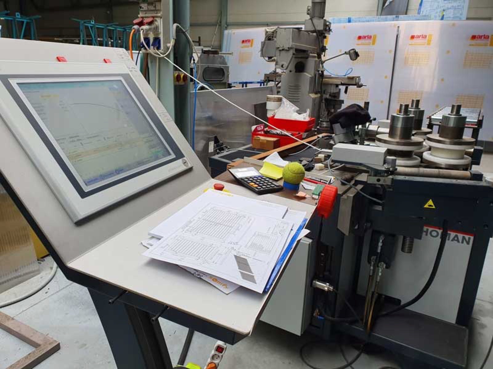 Výroba zastřešení bazénu - příprava profilů