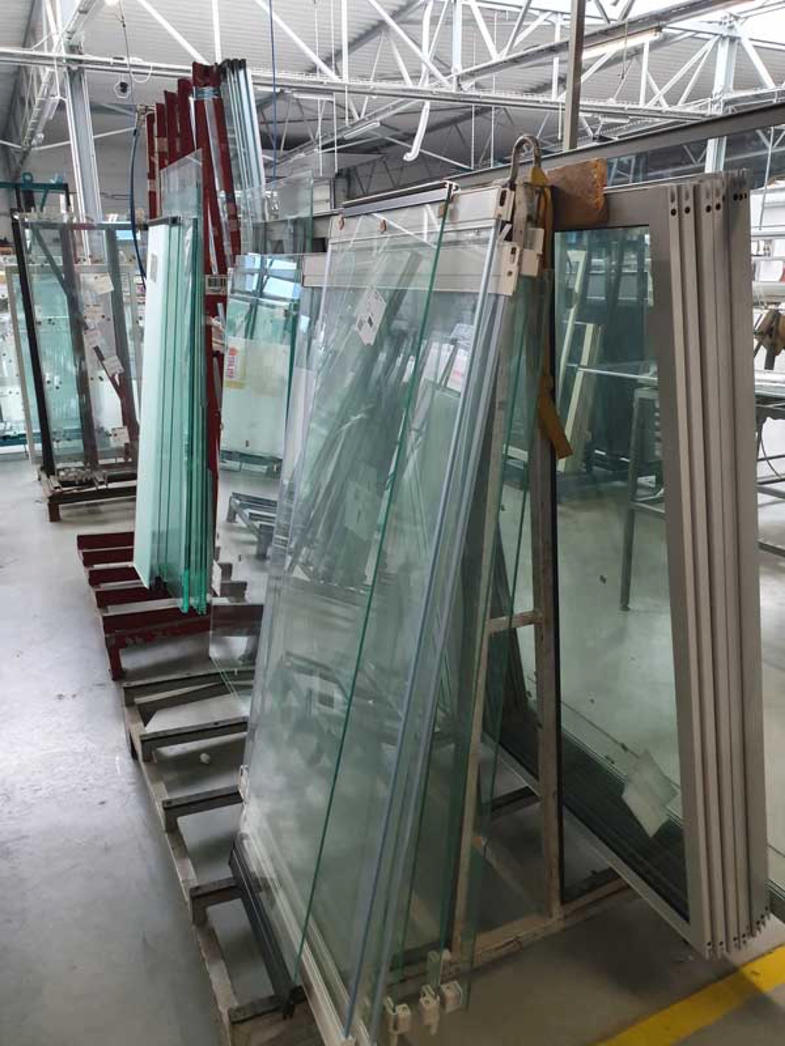 Výroba zastřešení bazénu - detail svařování